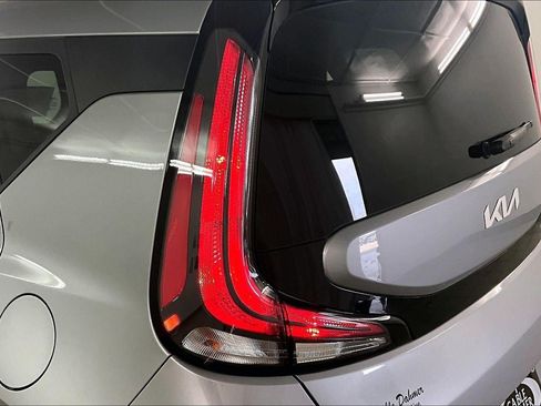 Used 2025 Kia Soul LX FWD image 27