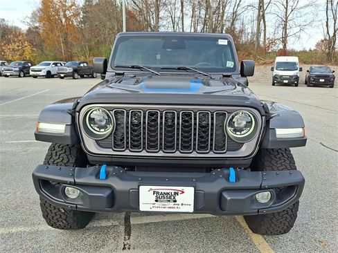 Used 2025 Jeep Wrangler Unlimited Rubicon 4xe image 29