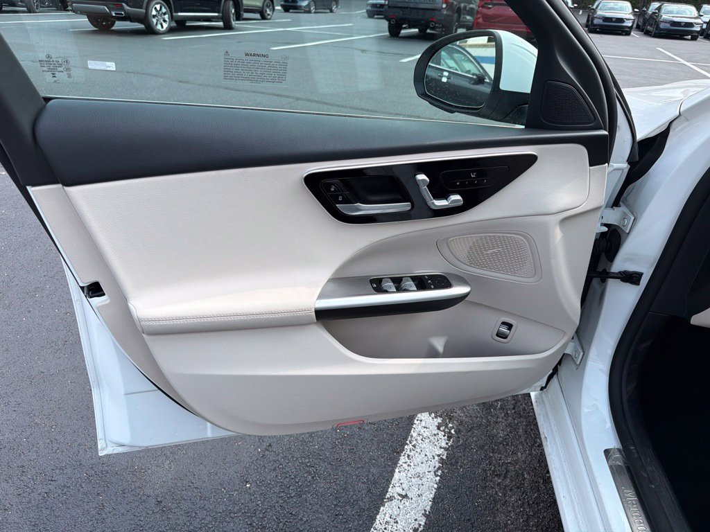 Used 2023 Mercedes-Benz C 300 4MATIC Sedan image 18