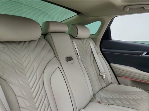 Used 2025 Genesis G80 2.5T Sport Prestige image 25