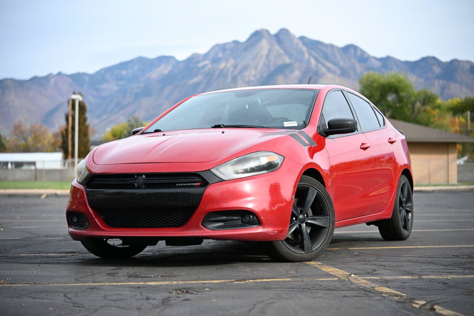 Used 2015 Dodge Dart SXT FWD image 1