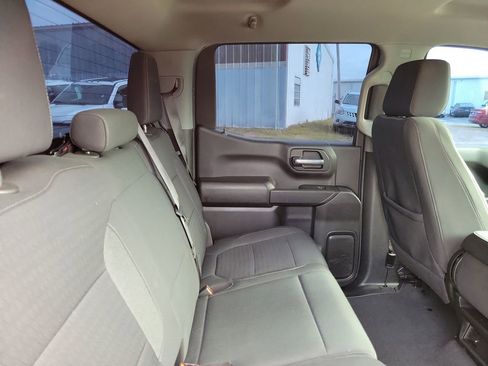 Used 2022 Chevrolet Silverado 1500 Custom w/ Safety Confidence Package AWD/4WD image 31