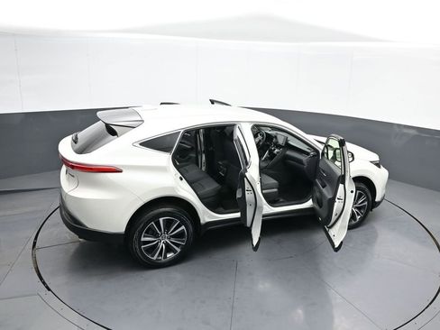 Certified 2021 Toyota Venza LE image 45