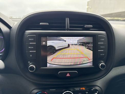 Used 2025 Kia Soul LX image 24