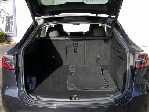 Used 2025 Tesla Model Y Long Range image 14