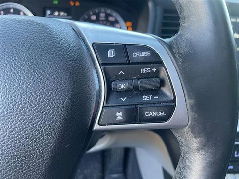Used 2018 Hyundai Sonata Limited image 13