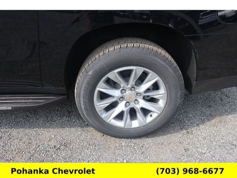 Used 2025 Chevrolet Suburban Premier image 30