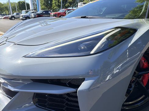 Used 2025 Chevrolet Corvette E-Ray w/ ZER Performance Package image 6
