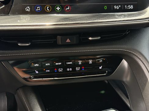 Used 2023 Buick Envision Essence FWD image 22