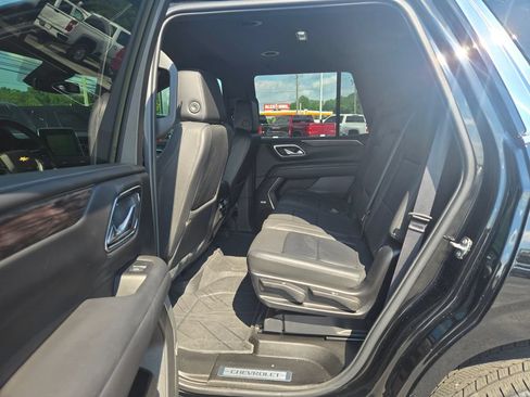 Used 2024 Chevrolet Tahoe LT w/ Luxury Package AWD/4WD image 8
