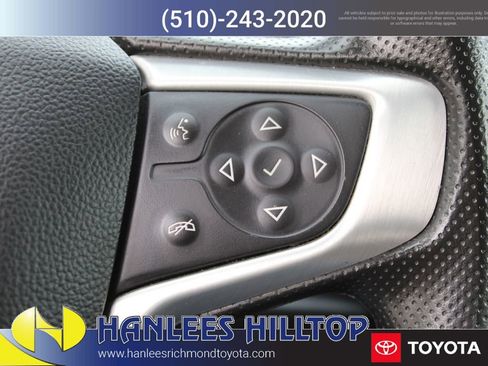 Used 2022 GMC Terrain SLE image 28