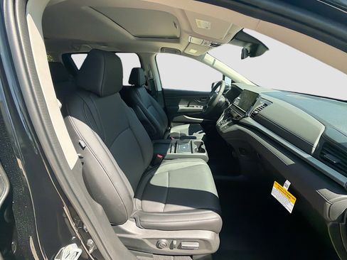 New 2026 Honda Odyssey EX-L image 16