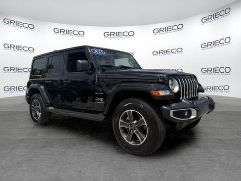 Used 2023 Jeep Wrangler Unlimited Sahara w/ Cold Weather Group AWD/4WD image 1