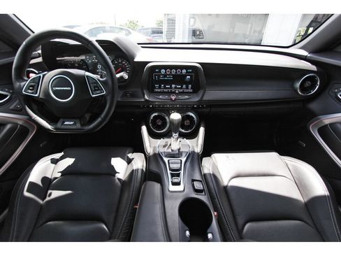 Used 2016 Chevrolet Camaro SS RWD image 10