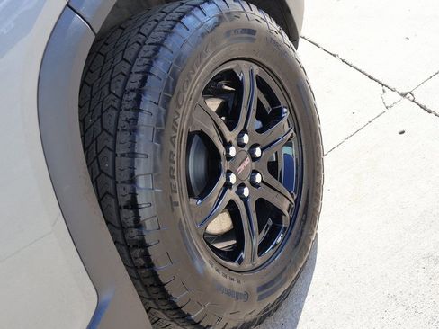 Used 2022 GMC Acadia AT4 image 44