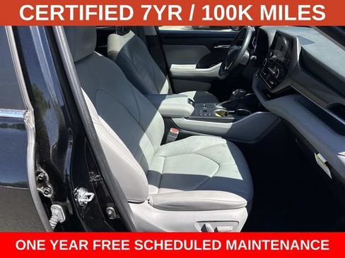 Used 2023 Toyota Highlander XLE AWD/4WD image 9