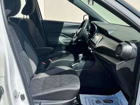 Used 2020 Nissan Kicks S FWD image 22