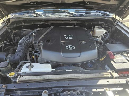Used 2007 Toyota FJ Cruiser 4WD image 32