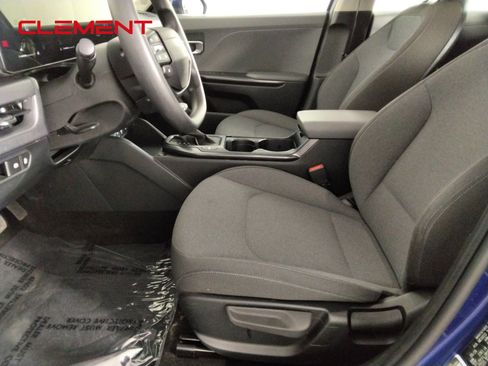 Used 2025 Kia K4 FWD image 23