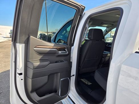 Used 2023 GMC Sierra 1500 SLE image 26