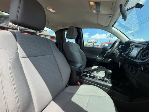 Used 2016 Toyota Tacoma SR RWD image 20