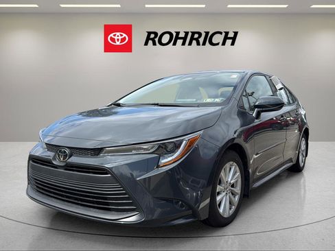 Used 2024 Toyota Corolla LE w/ LE Convenience Package image 1