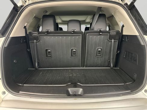 Used 2024 Nissan Pathfinder Platinum w/ Cargo Package image 13