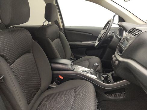 Used 2018 Dodge Journey SE w/ Connectivity Group FWD image 21
