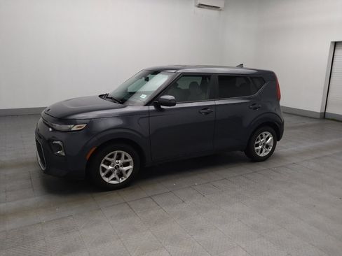 Used 2021 Kia Soul S FWD image 2