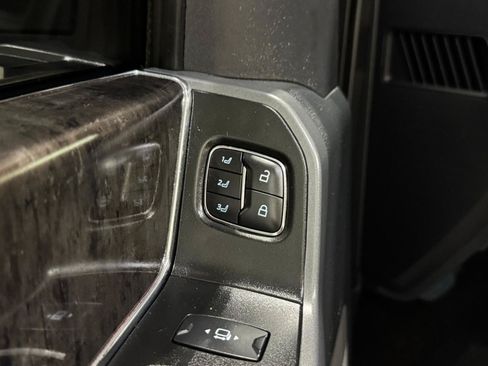 Used 2024 Ford F250 Lariat w/ Lariat Ultimate Package AWD/4WD image 32