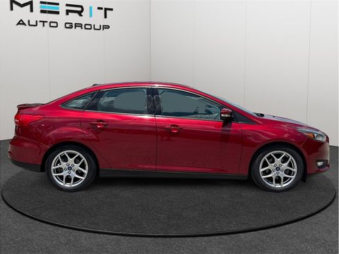 Used 2015 Ford Focus SE w/ Equipment Group 201A FWD image 10