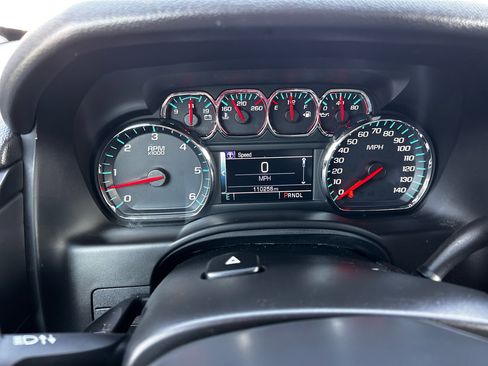 Used 2020 Chevrolet Suburban LT image 5