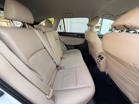 Used 2016 Subaru Outback 2.5i Limited AWD/4WD image 29