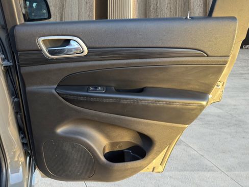 Used 2020 Jeep Grand Cherokee Altitude image 63