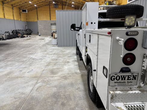 Used 2019 Ford F250 XL w/ Power Equipment Group image 9