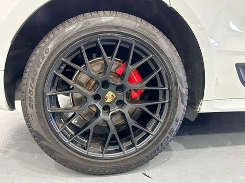 Used 2018 Porsche Macan GTS AWD/4WD image 44