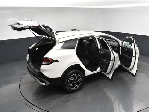 Used 2023 Kia Sportage LX AWD/4WD image 29
