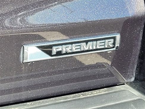 Used 2017 Chevrolet Suburban Premier image 7