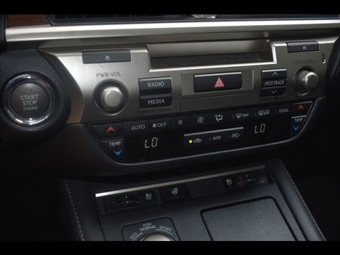 Used 2016 Lexus ES 350 w/ Navigation System Package FWD image 12