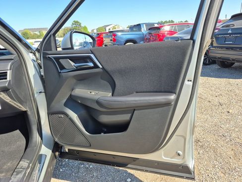 New 2026 Mitsubishi Outlander ES FWD image 47