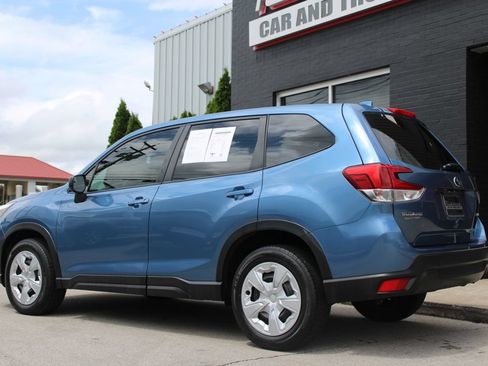Used 2023 Subaru Forester AWD/4WD image 6