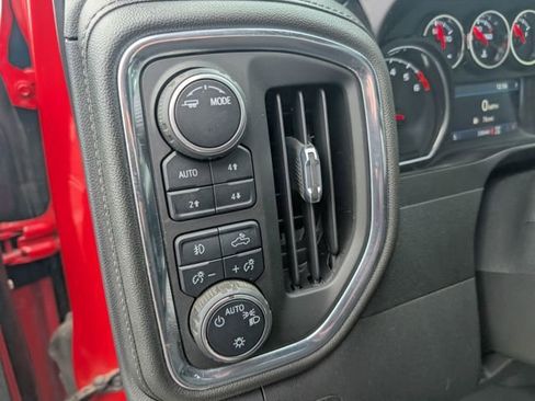 Used 2021 Chevrolet Silverado 1500 RST image 18