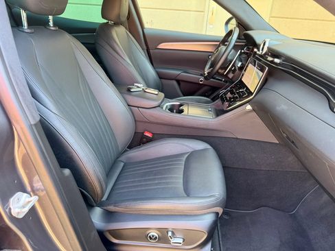Used 2023 Maserati Grecale GT AWD/4WD image 31