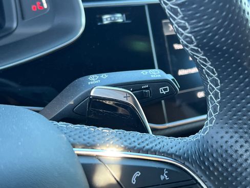 Used 2022 Audi RS Q8 w/ Carbon Optic Package image 18