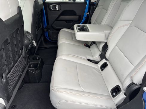 Used 2022 Jeep Gladiator Mojave w/ LED Lighting Group image 19