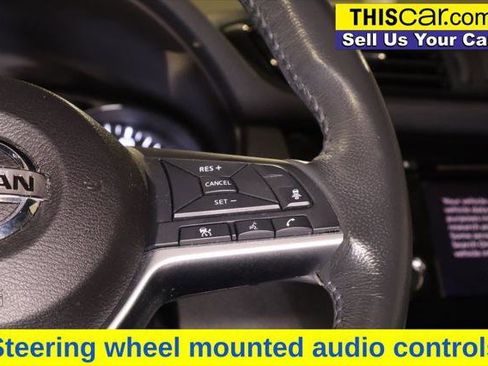 Used 2018 Nissan Rogue SL w/ Premium Package image 14