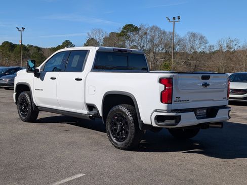 Used 2024 Chevrolet Silverado 2500 LTZ w/ LTZ Plus Package image 7