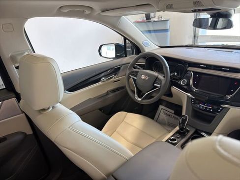 Used 2024 Cadillac XT6 Premium Luxury w/ LPO, Floor Liner Package AWD/4WD image 37