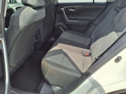 Used 2025 Toyota RAV4 XLE AWD/4WD image 11