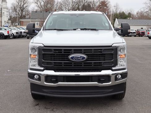 New 2026 Ford F250 XL w/ XL Chrome Package AWD/4WD image 12